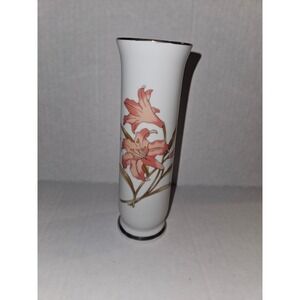 Floral Butterfly Vase White Porcelain Gold Trim Accent Decor 7" Tall‎